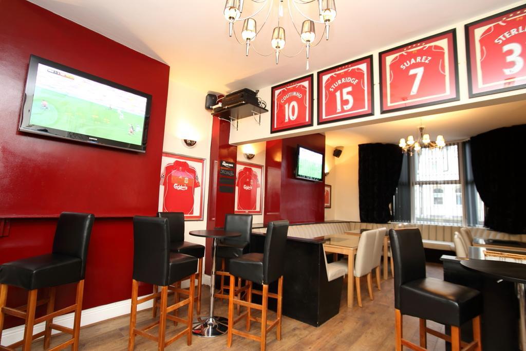 Soccer Suite Liverpool Extérieur photo